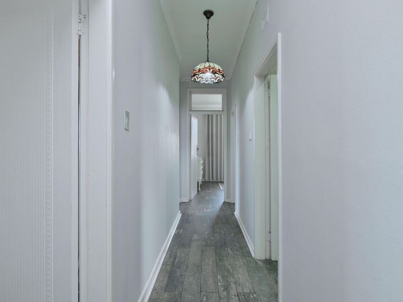 Stunning 3-Bedroom Apartment with Sea Views - Photo 10