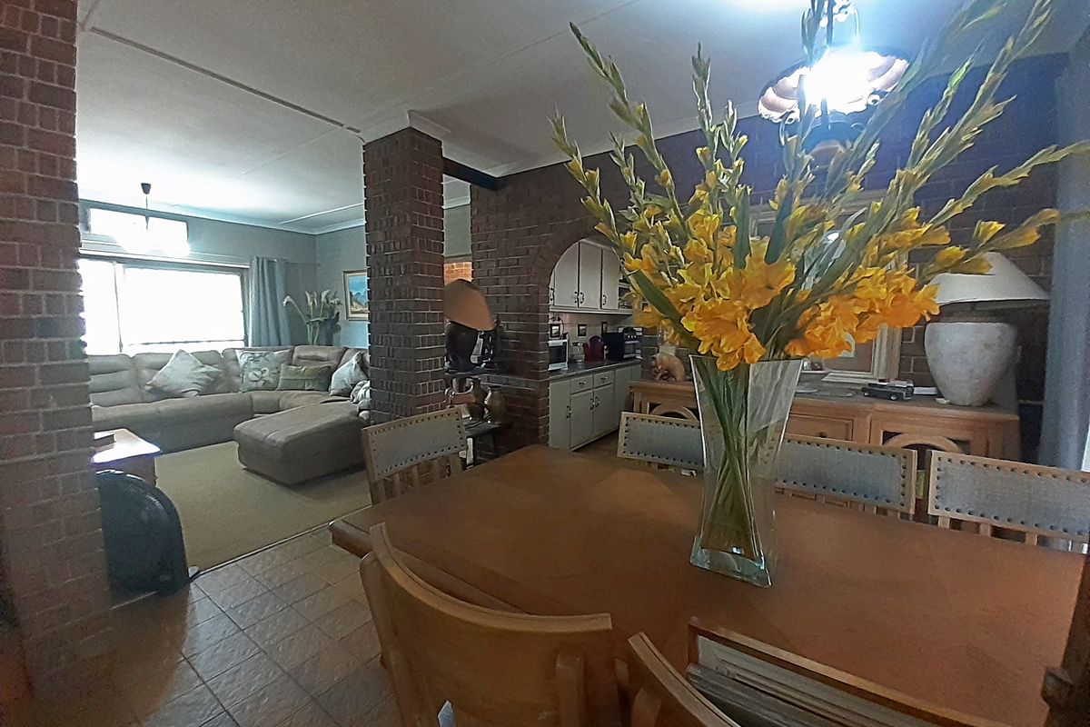 3 Bedroom House For Sale in Astra Park - Photo 4