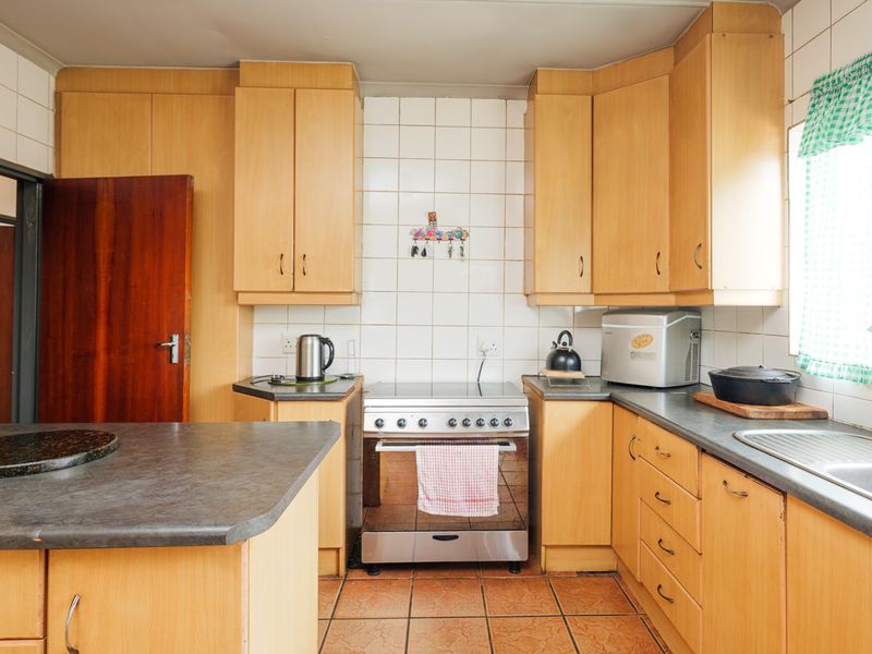 Landmark Position with Exceptional Potential. - Photo 9