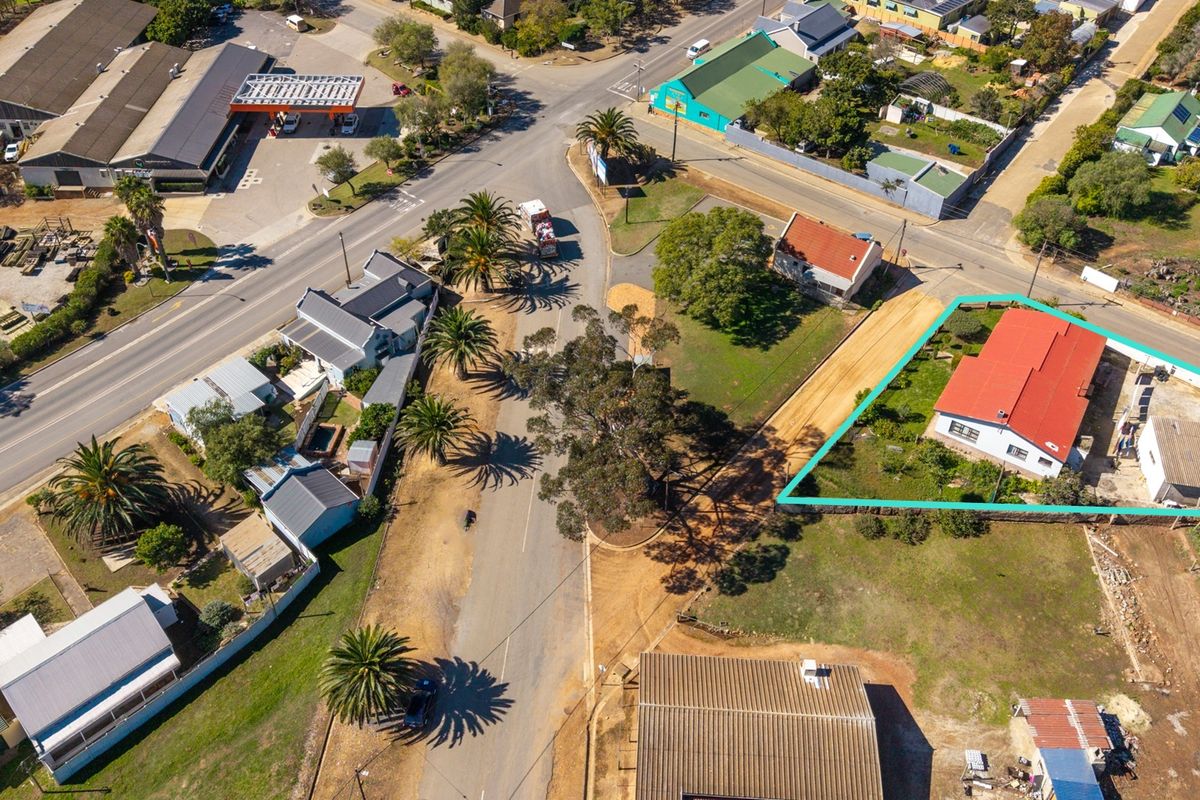 Spacious Corner Property with Business Potential - Photo 3