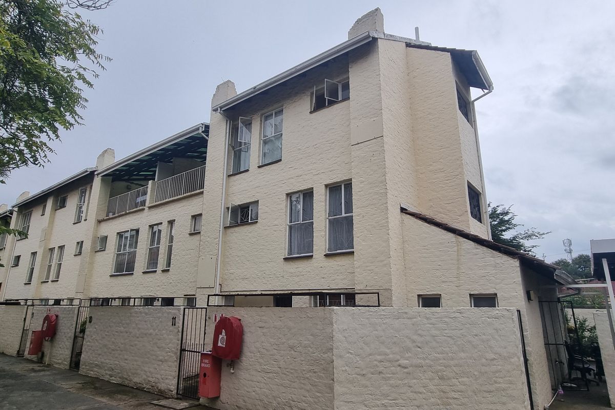 Unique Opportunity knocks! - Photo 2