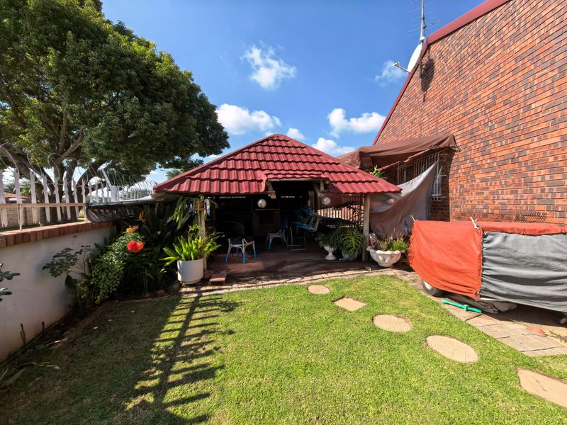Townhouse in secure complex for sale in Parys - Photo 2