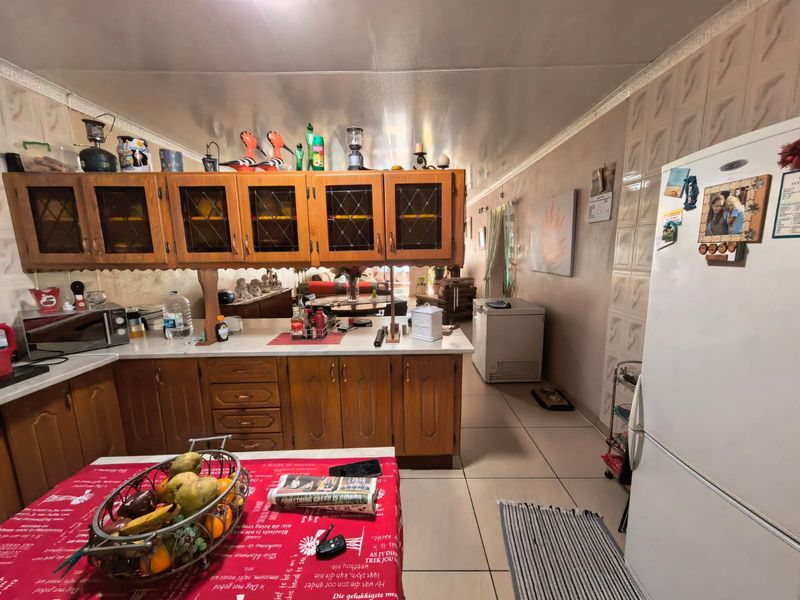 Townhouse in secure complex for sale in Parys - Photo 10