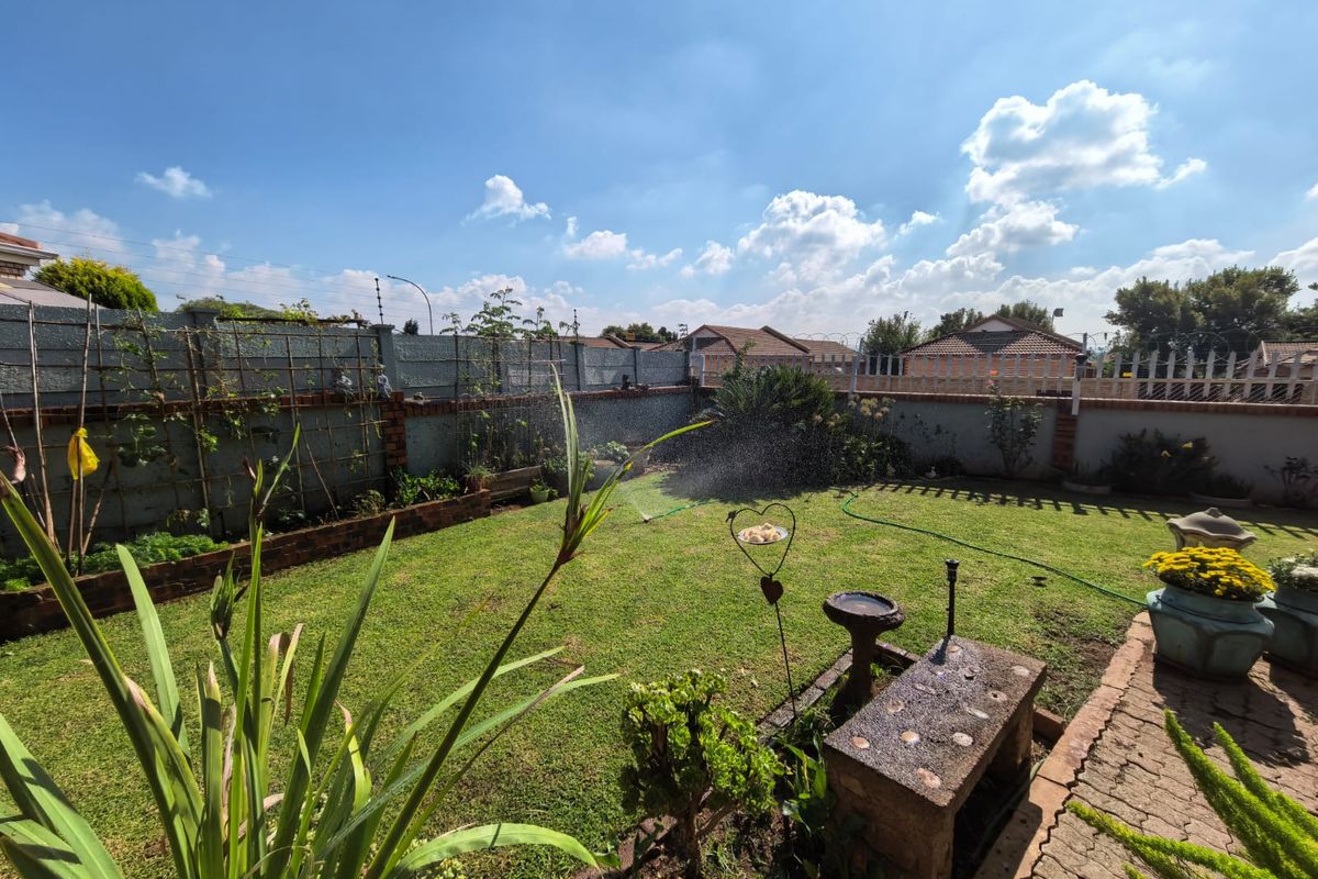 Townhouse in secure complex for sale in Parys - Photo 5