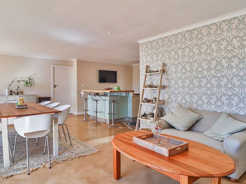 Off grid move in ready family home - Photo 8