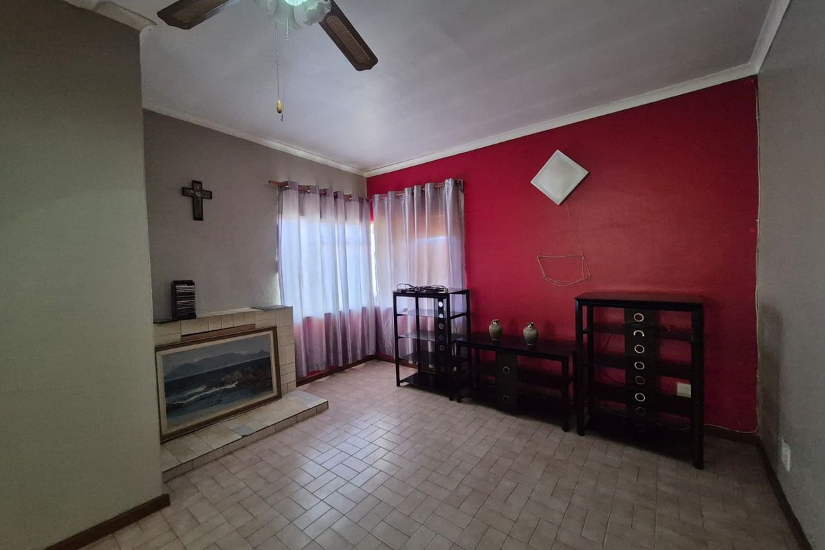 Exclusive Sole Mandate - Family Home with Flatlet in Parkersdam - Photo 5