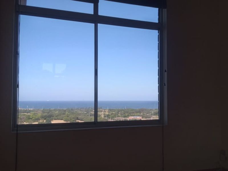 2 BedroomApartment with Views from Umhlanga to Bluff. NO TRANSFER DUTY! SOLE MANDATE! - Photo 3