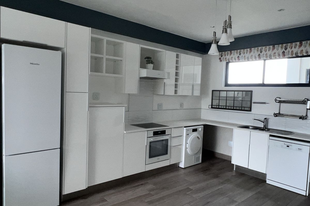 Luxury Two Bedroom Apartment for sale in The Regency - Alphen Park - Photo 5