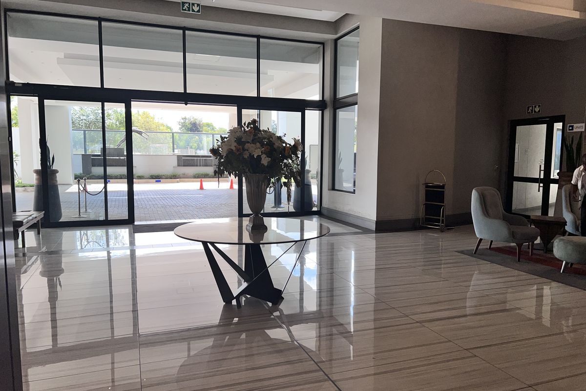 Luxury Two Bedroom Apartment for sale in The Regency - Alphen Park - Photo 3