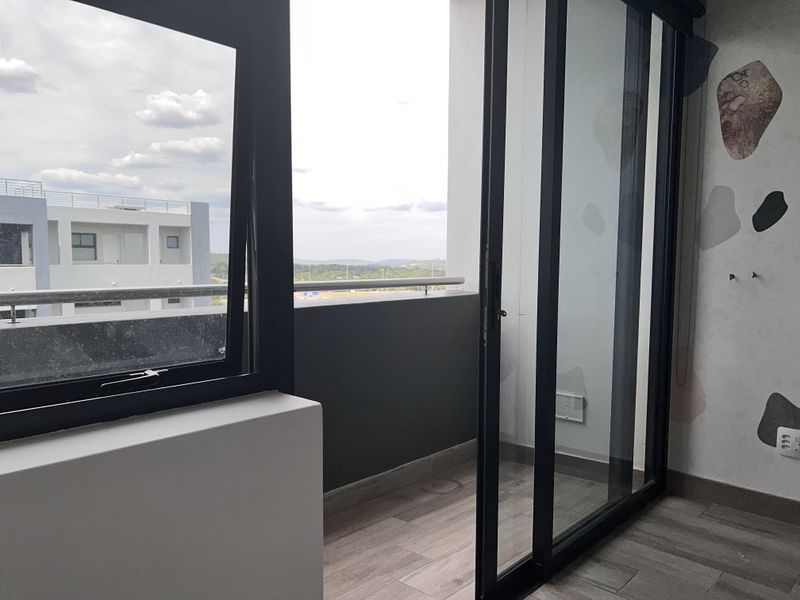 Luxury Two Bedroom Apartment for sale in The Regency - Alphen Park - Photo 10