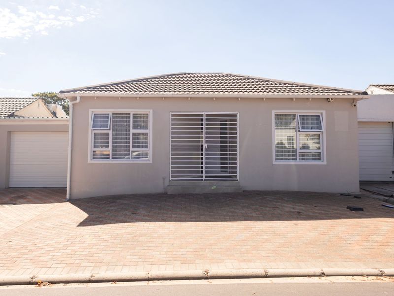 Fabulous Four Bedroom Family Home - Photo 2