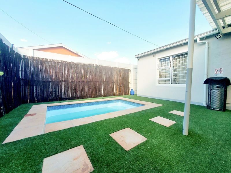 Fabulous Four Bedroom Family Home - Photo 8