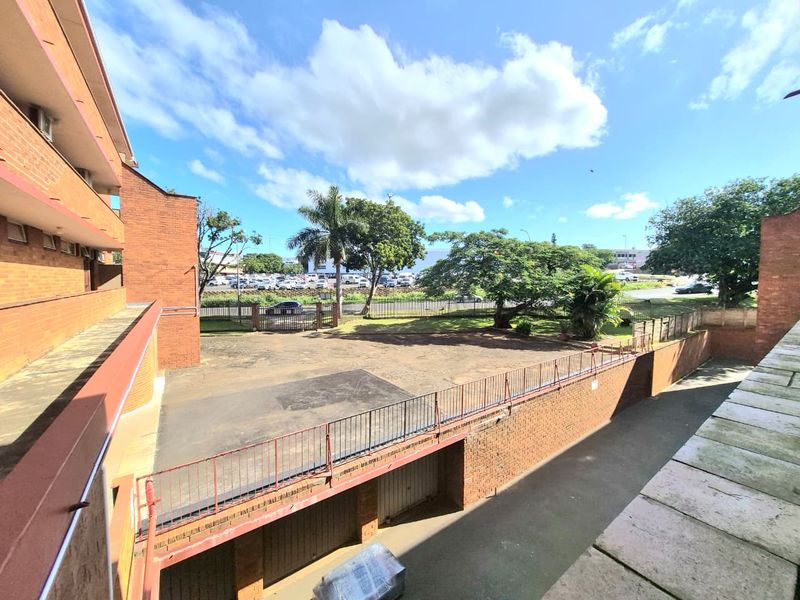 1 bedroom flat - Photo 3