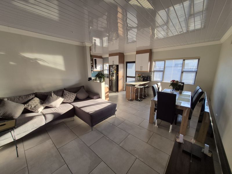 Modern 3 bedroom & 2 bathrooms - Photo 9