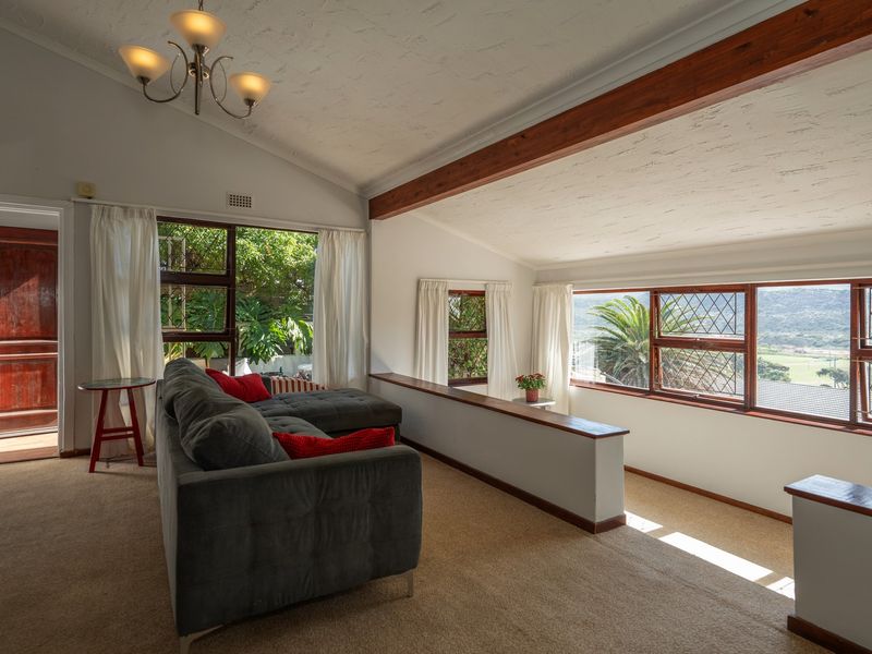 3 Bedroom House In Fish Hoek - Photo 4