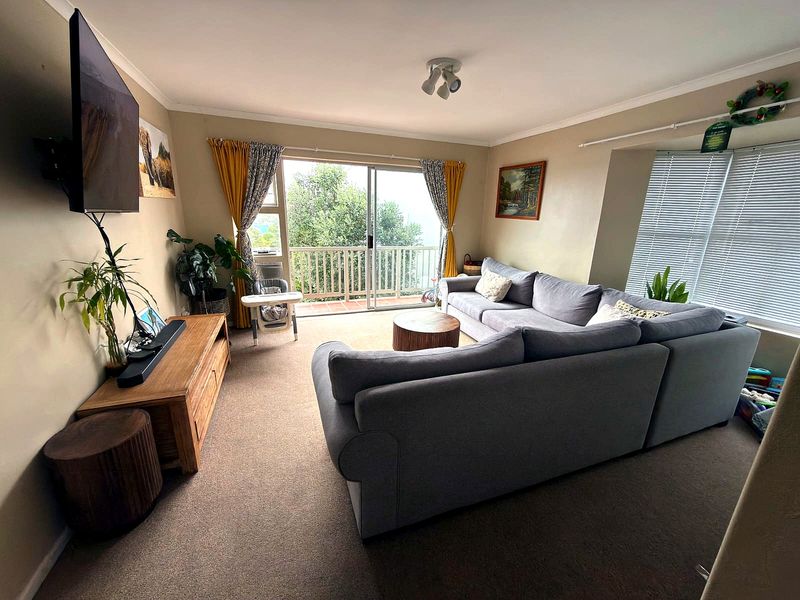 Modern 2-Bed Apartment with Balcony in Secure Gated Complex - Photo 8