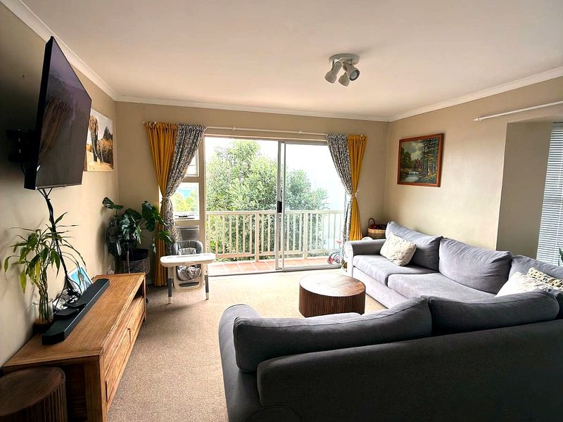 Modern 2-Bed Apartment with Balcony in Secure Gated Complex - Photo 6