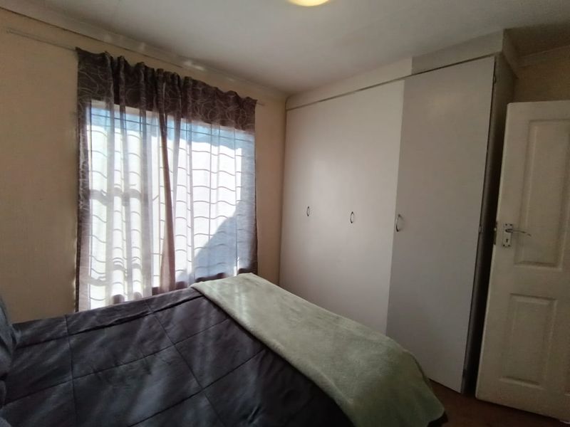 A two bedroom house for sale in Sharon park - Photo 5