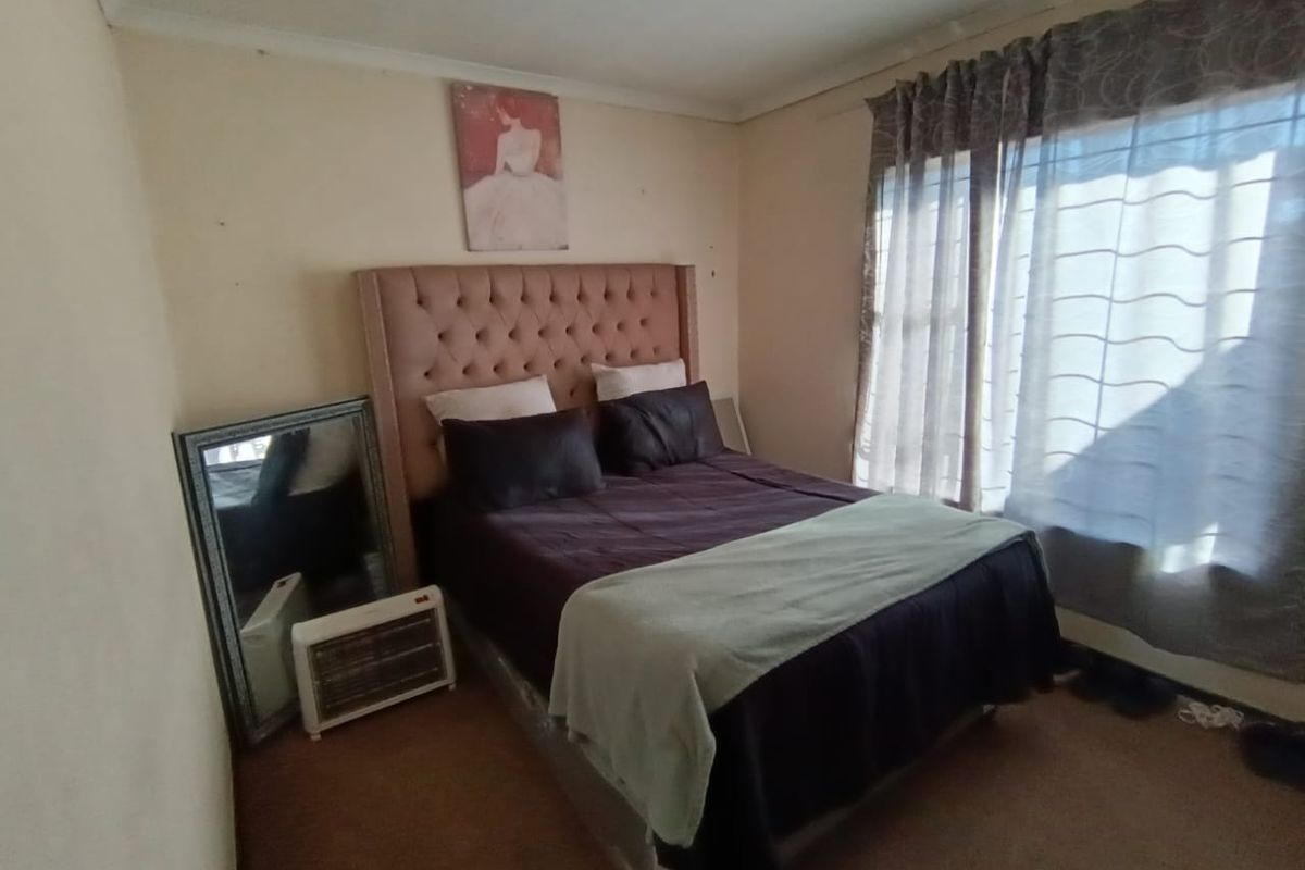 A two bedroom house for sale in Sharon park - Photo 3