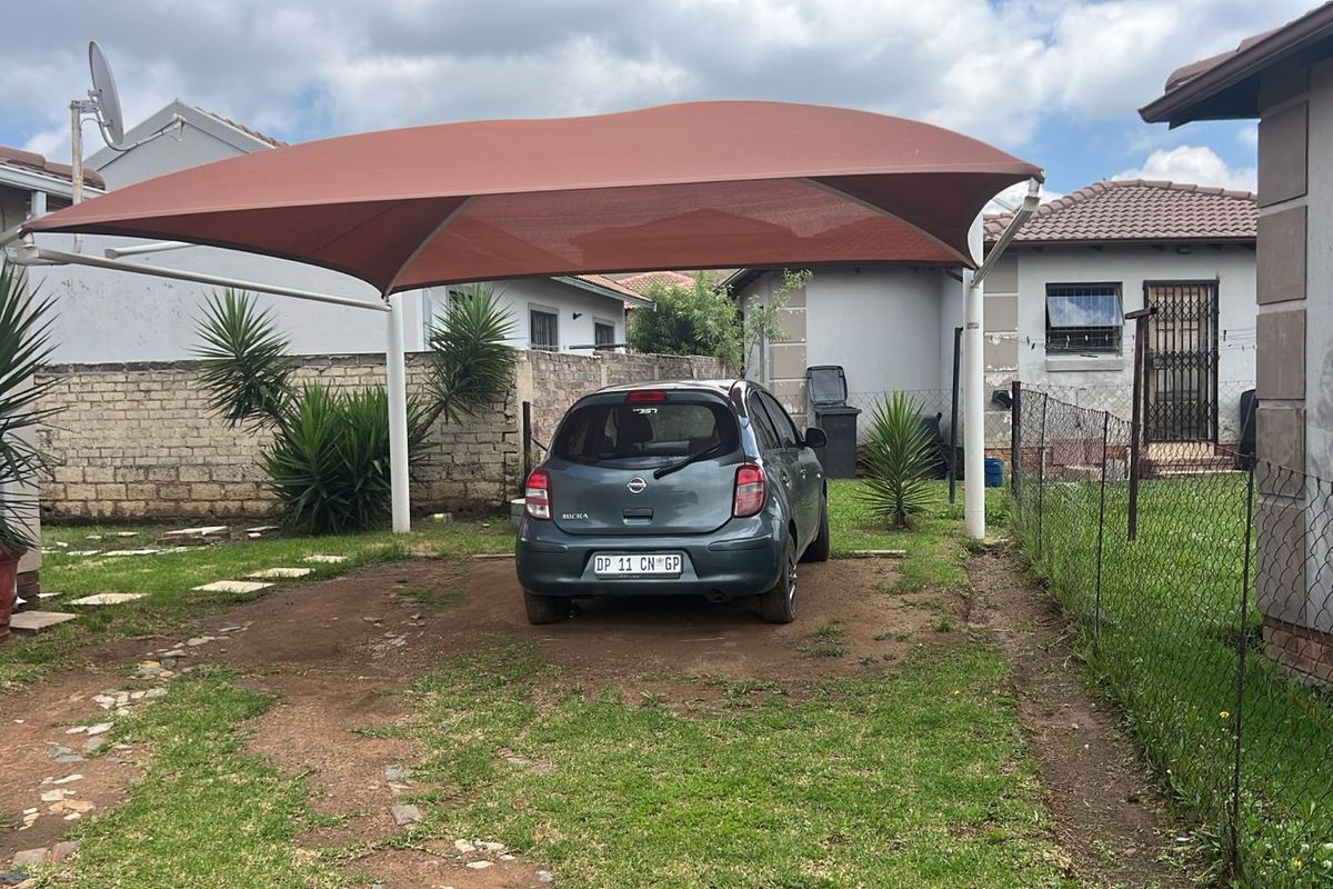 A two bedroom house for sale in Sharon park - Photo 2