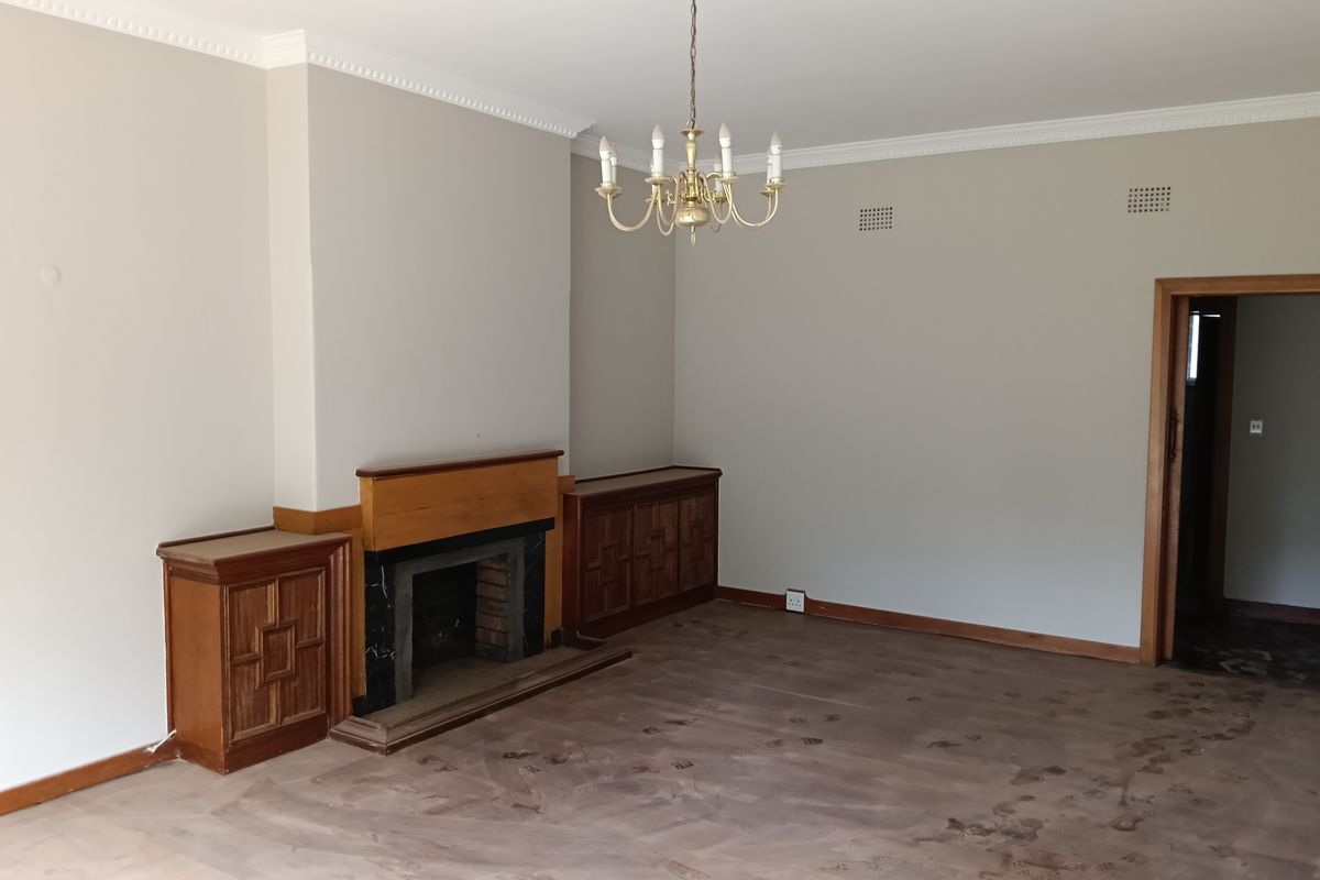 Almost Brand New Ground Floor Simplex in Small Complex - Photo 2