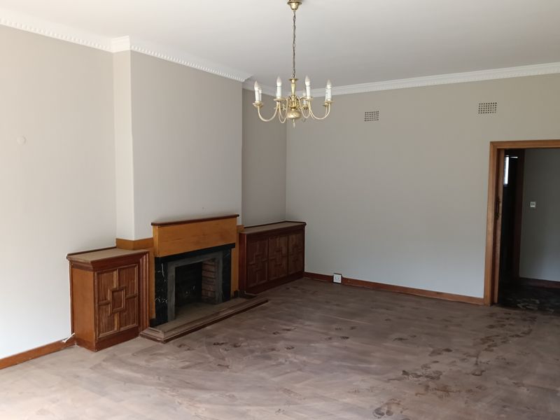 Almost Brand New Ground Floor Simplex in Small Complex - Photo 2