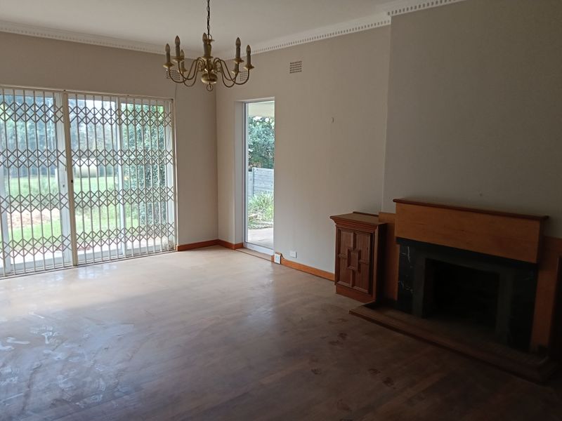 Almost Brand New Ground Floor Simplex in Small Complex - Photo 4