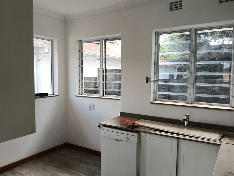 Almost Brand New Ground Floor Simplex in Small Complex - Photo 8