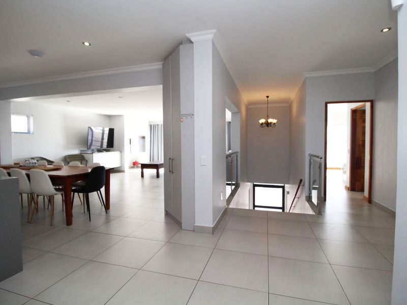 A holiday home for the extended family in sought after Calypso Beach Langebaan - Photo 4