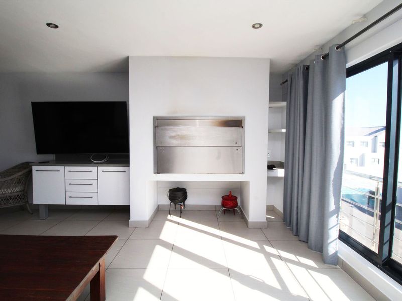 A holiday home for the extended family in sought after Calypso Beach Langebaan - Photo 10