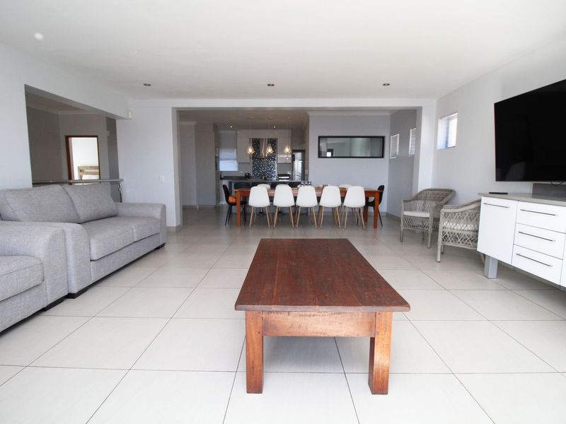 A holiday home for the extended family in sought after Calypso Beach Langebaan - Photo 8