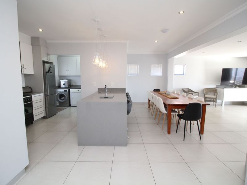 A holiday home for the extended family in sought after Calypso Beach Langebaan - Photo 6