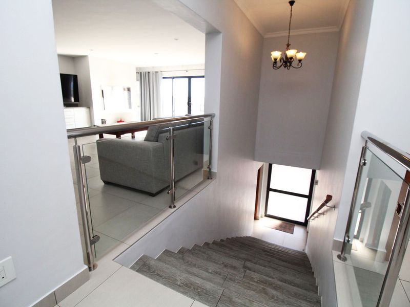 A holiday home for the extended family in sought after Calypso Beach Langebaan - Photo 3