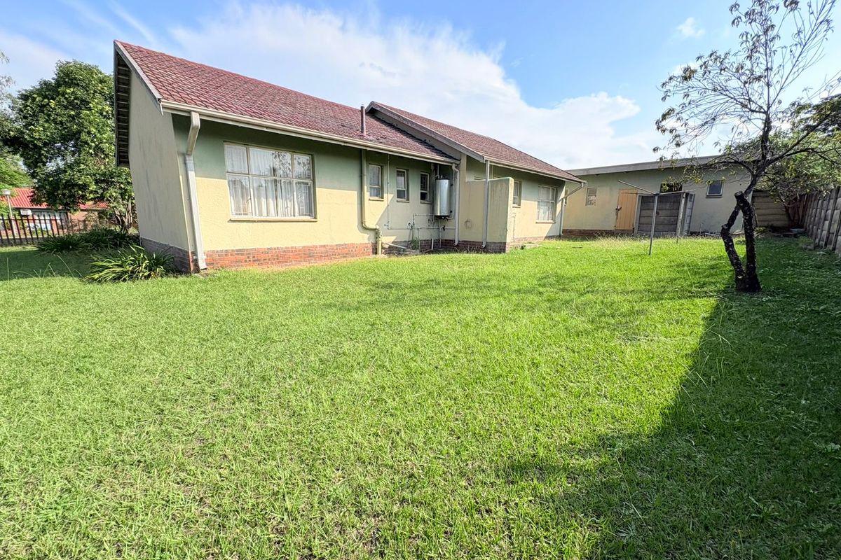 Spacious 3-bedroom house - Photo 2