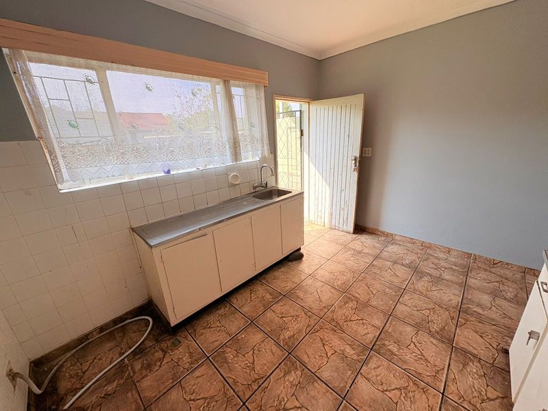 Spacious 3-bedroom house - Photo 4