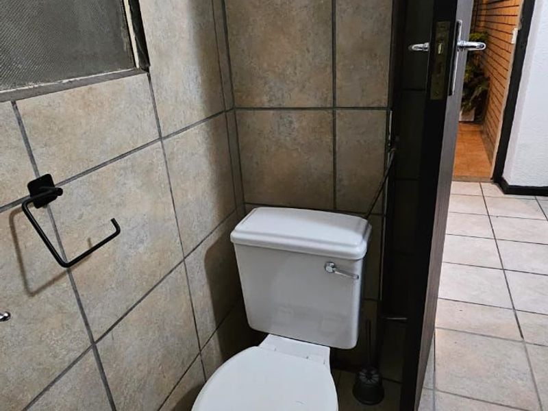 Comfort & Convenience in Carina Court, Rouxpark – Your Perfect Rental Awaits! - Photo 4