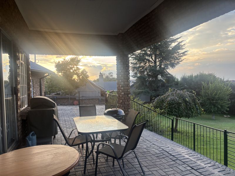 Location is key - Photo 2