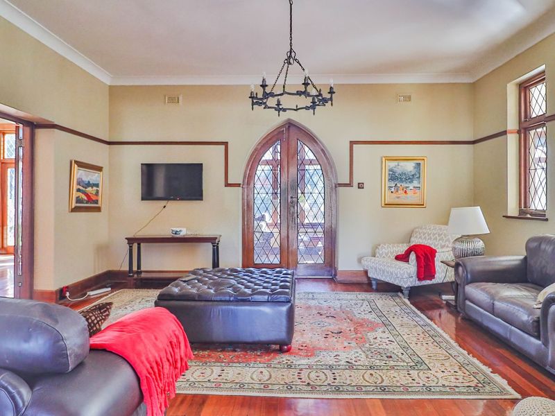 TUDOR-STYLE CHARM IN SHORT ROAD – UPPER WALMER - Photo 6