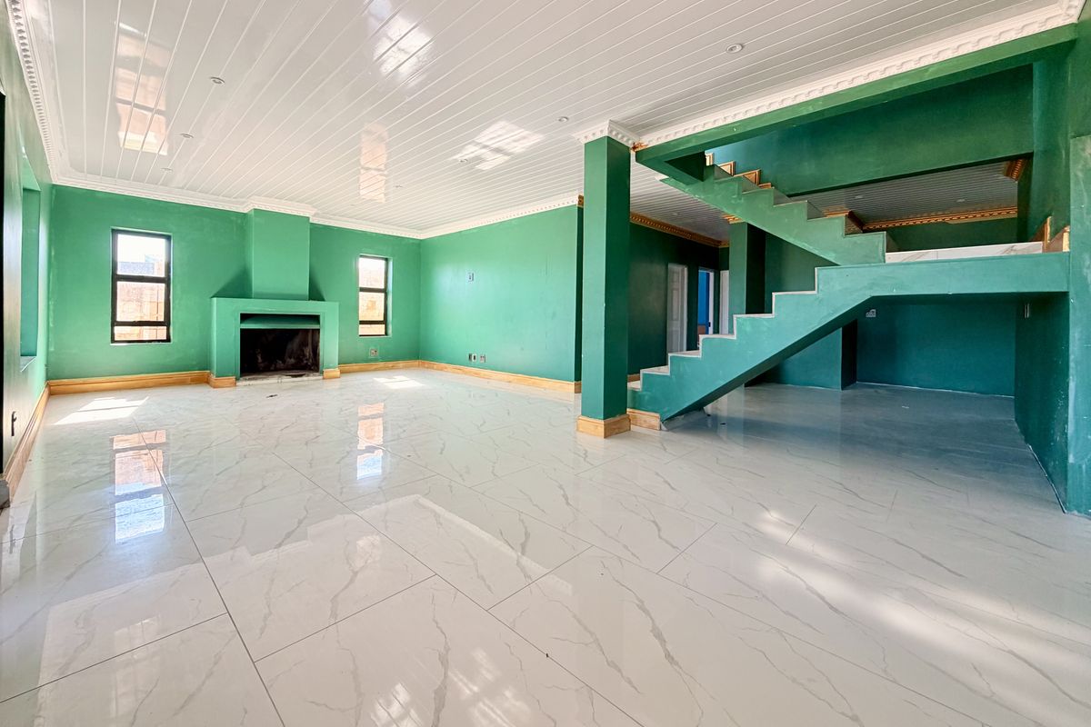 Modern New-Build with Breathtaking Mountain & Sea Views – Move-In Ready with Finishing Touches - Photo 4