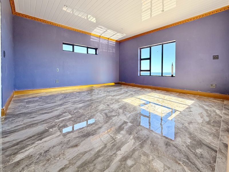 Modern New-Build with Breathtaking Mountain & Sea Views – Move-In Ready with Finishing Touches - Photo 9