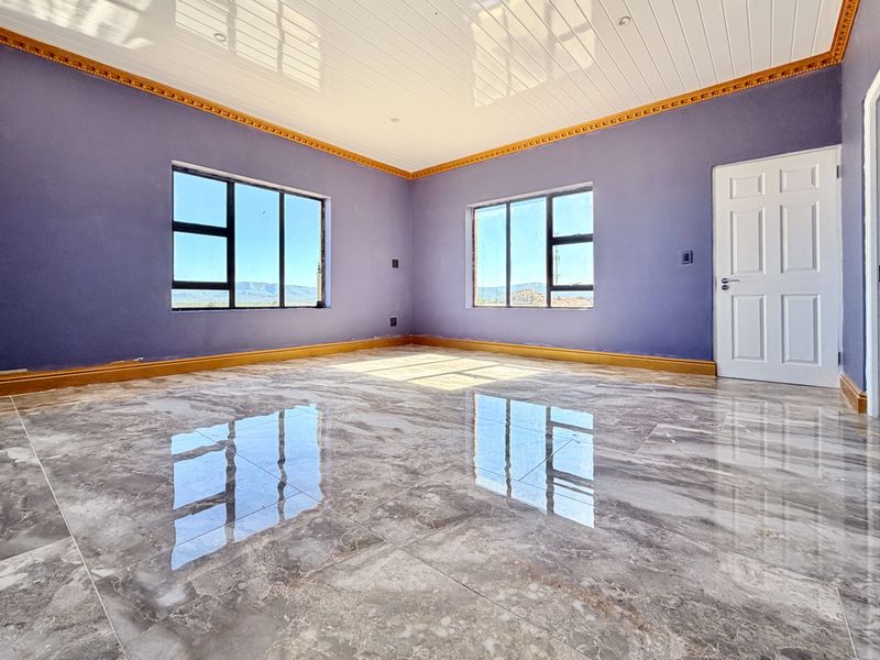 Modern New-Build with Breathtaking Mountain & Sea Views – Move-In Ready with Finishing Touches - Photo 8