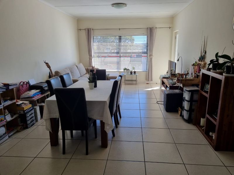 2 Bedroom Apartment – Popular De Velde Estate - Photo 6