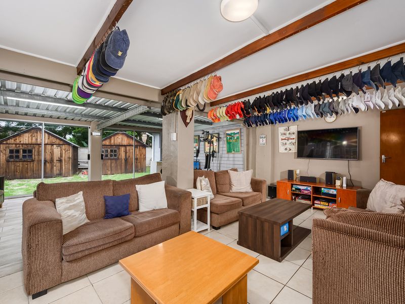 Spacious 3 Bedroom family Home - Photo 5