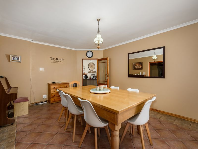 Spacious 3 Bedroom family Home - Photo 10