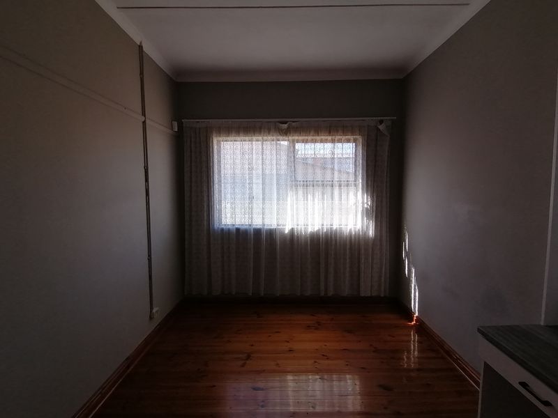 2 bedroom house - Photo 10