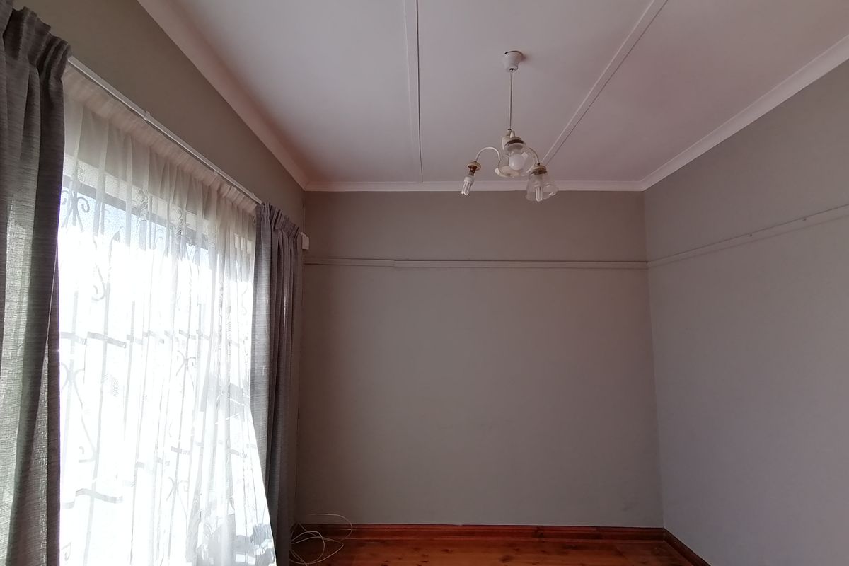 2 bedroom house - Photo 5