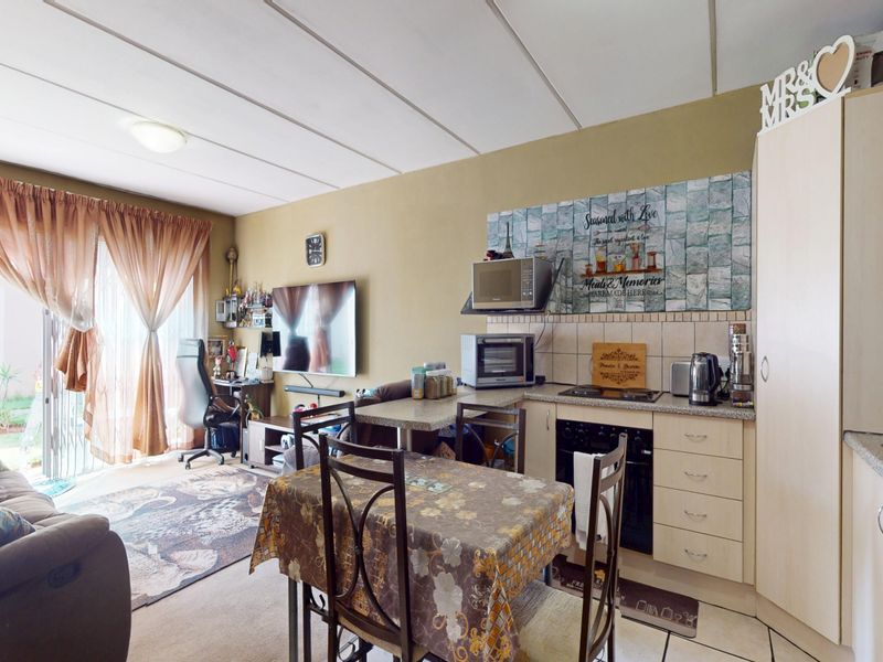 Charming ground floor apartment, perfect for first-time buyers and investors - Photo 2