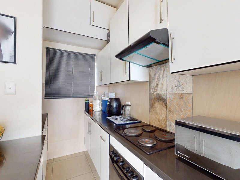 Charming 1-bedroom apartment for sale in Richmond Hill, Gqeberha—perfect for first-time buyers! - Photo 9