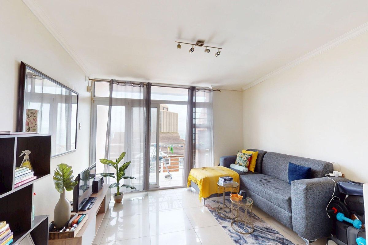 Charming 1-bedroom apartment for sale in Richmond Hill, Gqeberha—perfect for first-time buyers! - Photo 2