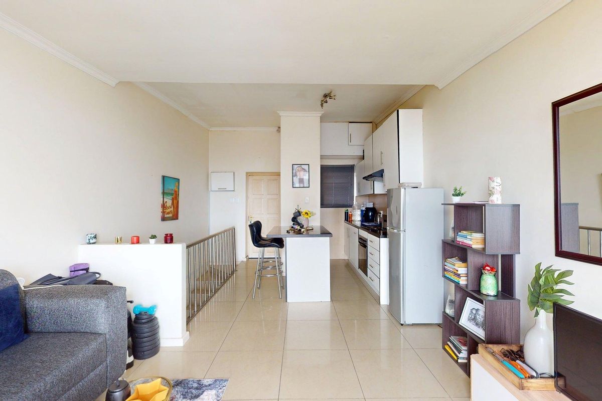 Charming 1-bedroom apartment for sale in Richmond Hill, Gqeberha—perfect for first-time buyers! - Photo 3